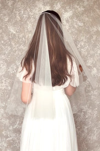 Short wedding veil