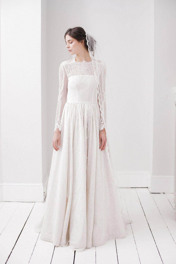 Full lace edged single tier wedding veil - 'Ada' | Britten Weddings